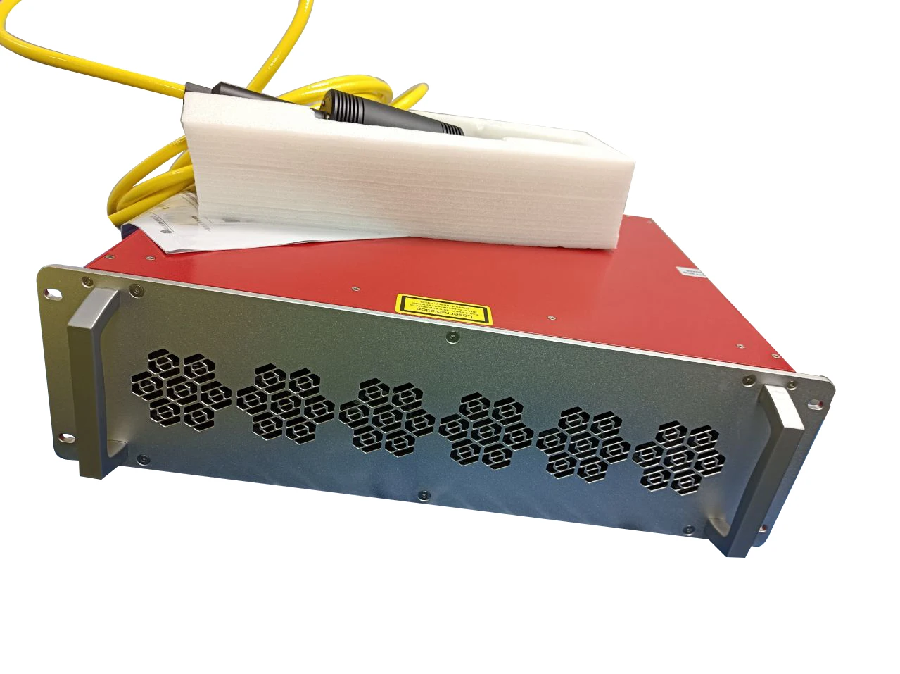 China Manufacturer 200w High Frequency Mopa Enclosed Mini Marking And Engraving machine laser source price