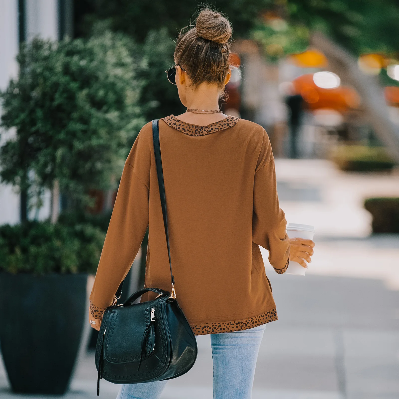 Factory wholesale price sexy leopard v neck pullover loose sweatshirts for winter