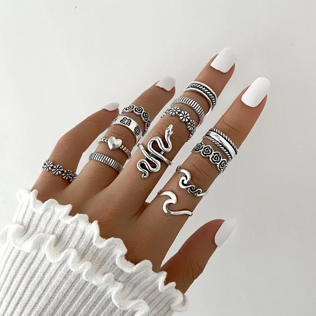 13Pcs/Set Punk Gothic Butterfly Snake Chain Ring Set Black Dice  Silver Plated Retro Finger Ring for Girls Jewelry
