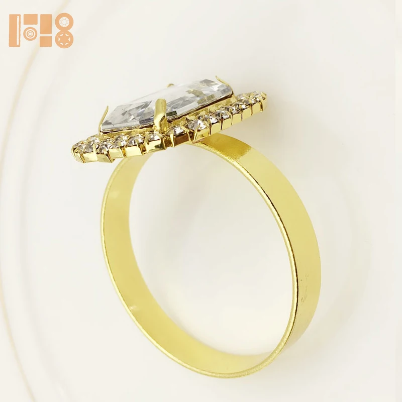 Золотое кольцо для салфеток с бриллиантами свадьбы