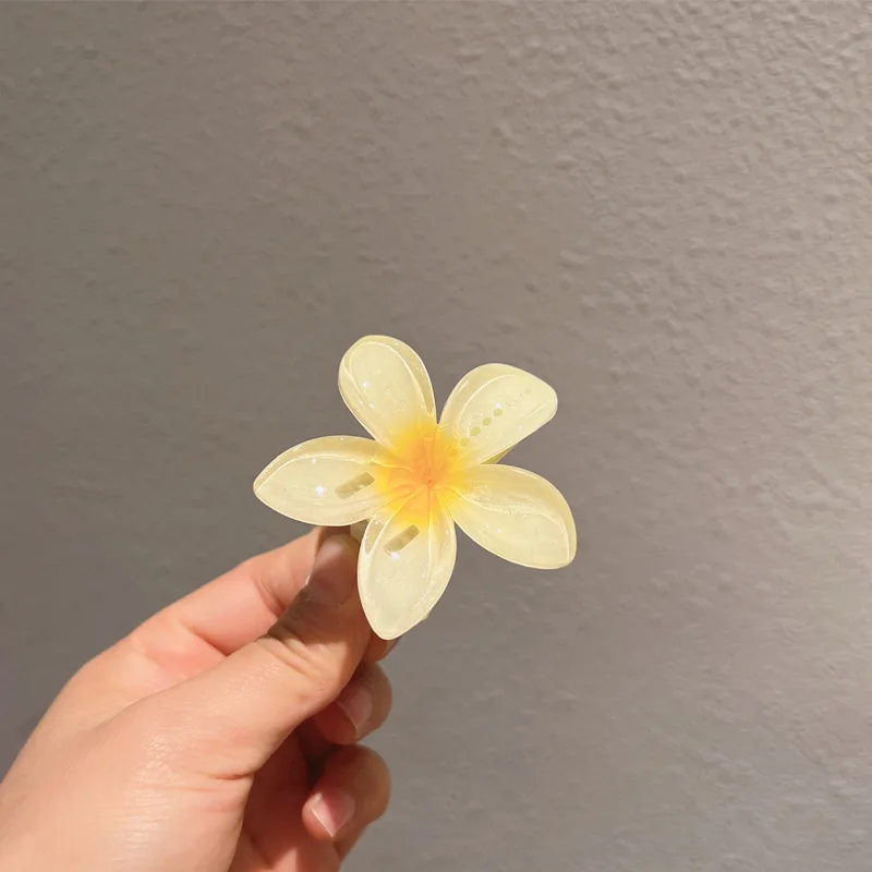 Hawaiian Flower Hair Clip 4.5cm Plumeria Hairpin Clips Women Hawaii Beach Vacation Hair Accessories
