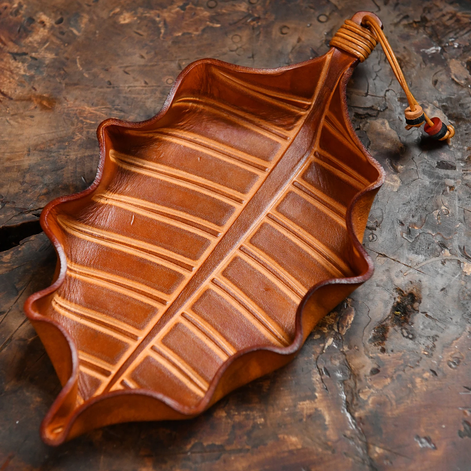 Ea388 Vegetable tan Wholesale Luxury Custom Leather Jewelry Display Tray for Office Table Storage Makeup Logo Home Decor Trays