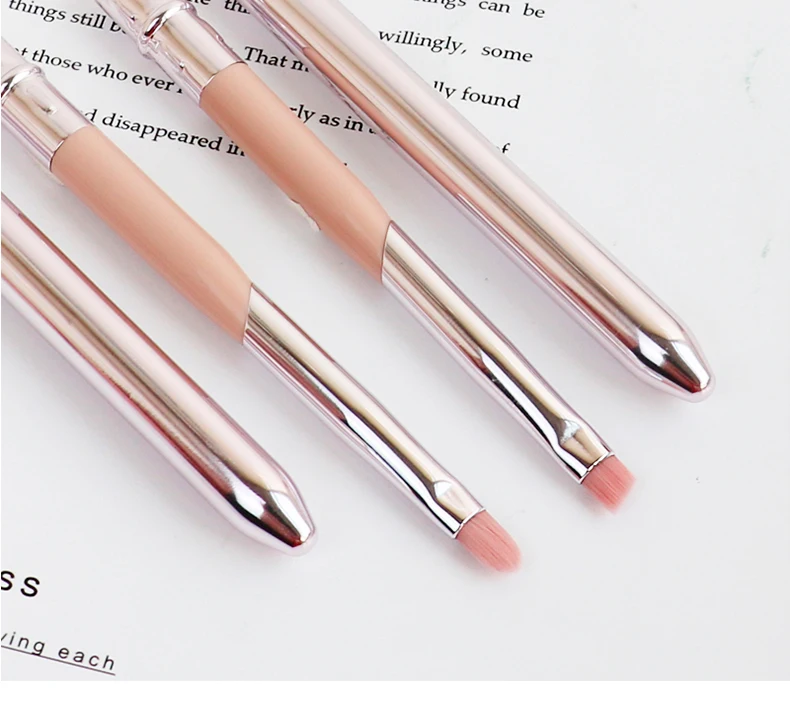 Professional cosmetic lip brush for makeup lipstick lipgloss with cap lip gloss