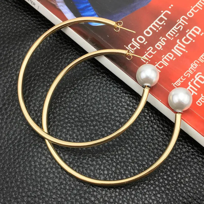 
Classic 65mm Diameter Simulated Pearls C- Shaped Earrings Gold Pendientes Punk Metal Big Hoop Earrings For Women Charm Jewelry 