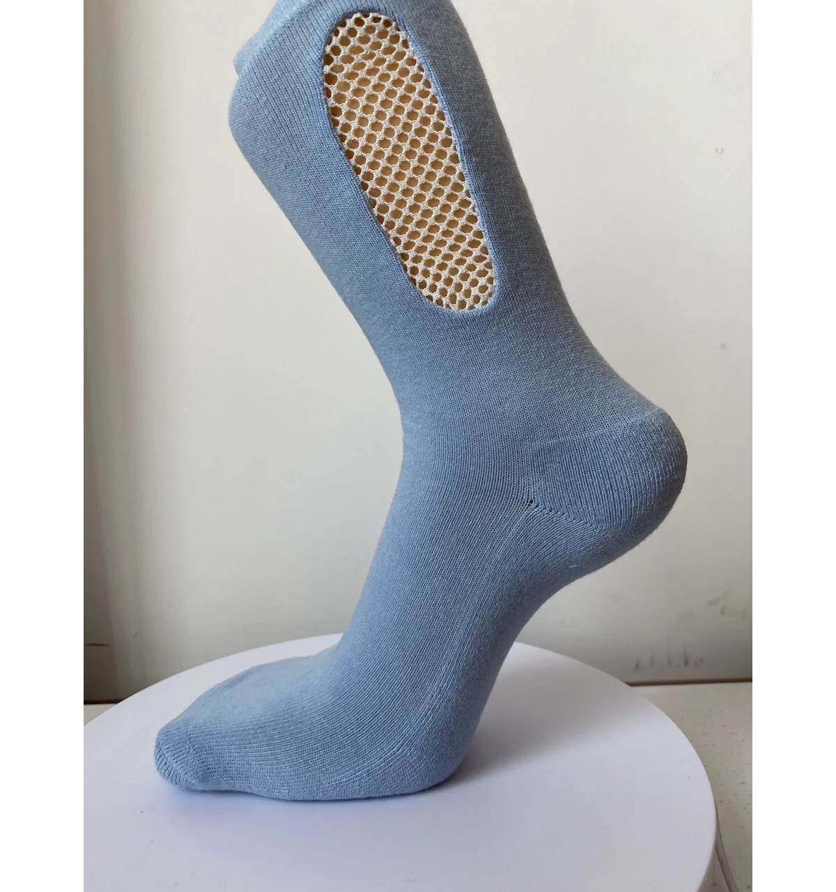Wholesale Cheap Novelty Fishnet Handmade Cotton Blue Cushioned Women GYM Crew Yoga Socks