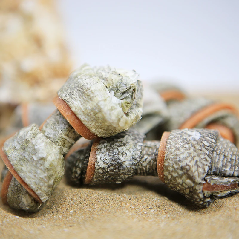 
High Quality Eco-Friendly Natural Training Snacks salmon fish skin strippet treats and food Fish Knotted Bone Wholesale in China 