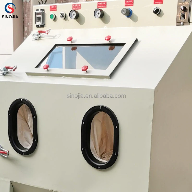 Industrial Use Sandblasting Machine / Rust Removal Dry Sandblasting Machine