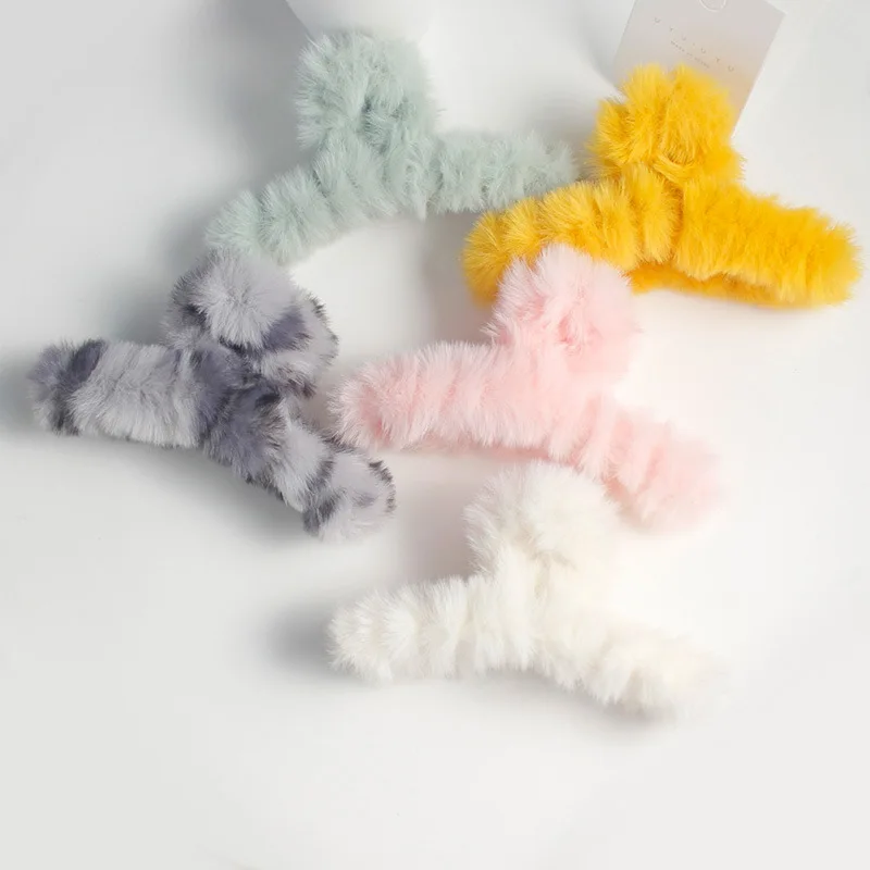 Large Non-Slip Elegant Hair Accessories Winter Barrette Fluffy Plush Fur Women Crab Barrettes Hair Clamps Big Hair Claw Clips