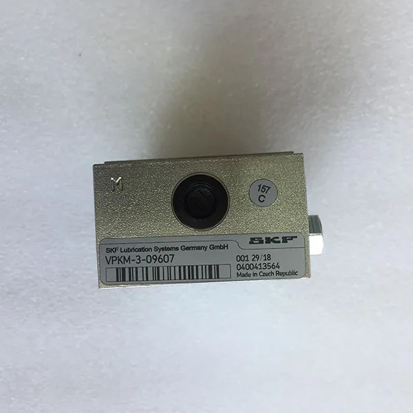 SKF VPKM-3-09607 Automatic Volumetric Lathe LINCOLN VOGEL Oil Fitting Grease Dispenser