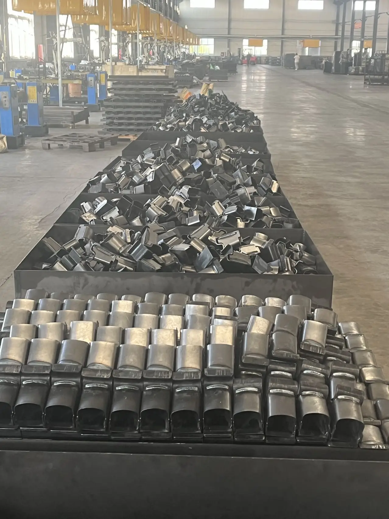 BHK91 Factory price 55 gallon warehouse heavy duty whiskey barrel wine rack for liquid barrels