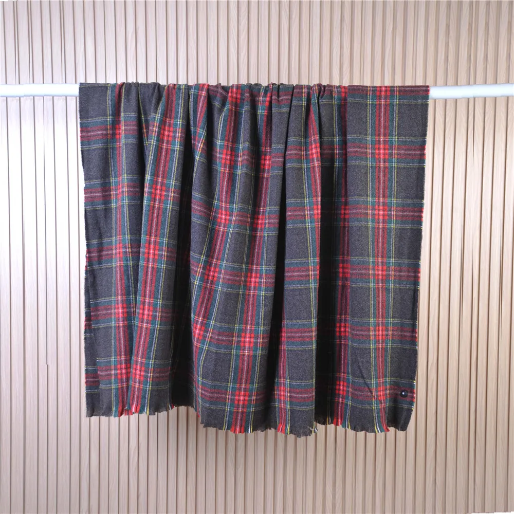 2022 Soft offset printing embossed polyester fleece puffy blanket