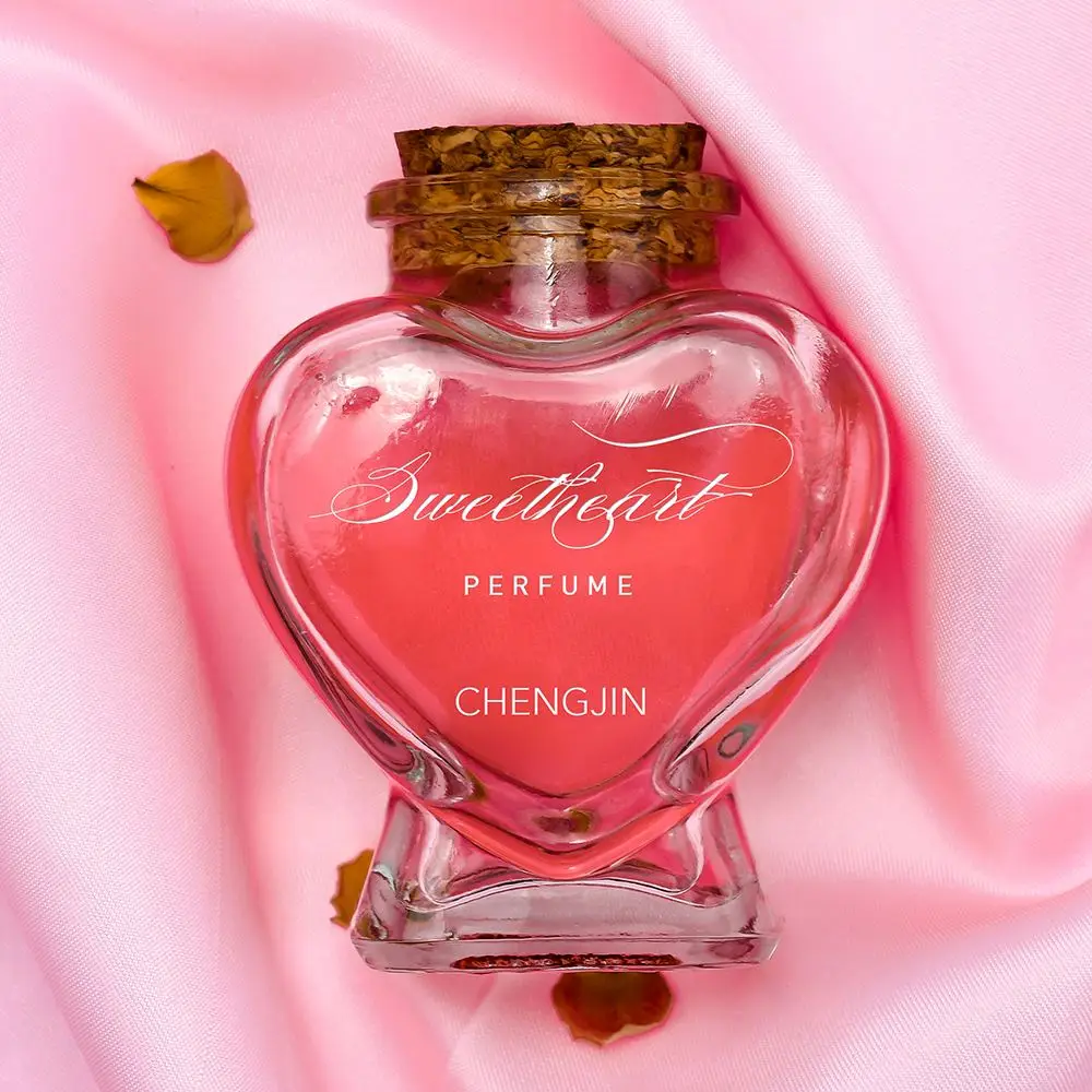 hot selling 70ml heart shape glass candy jars spice jar with cork stopper for kitchen decoration storage