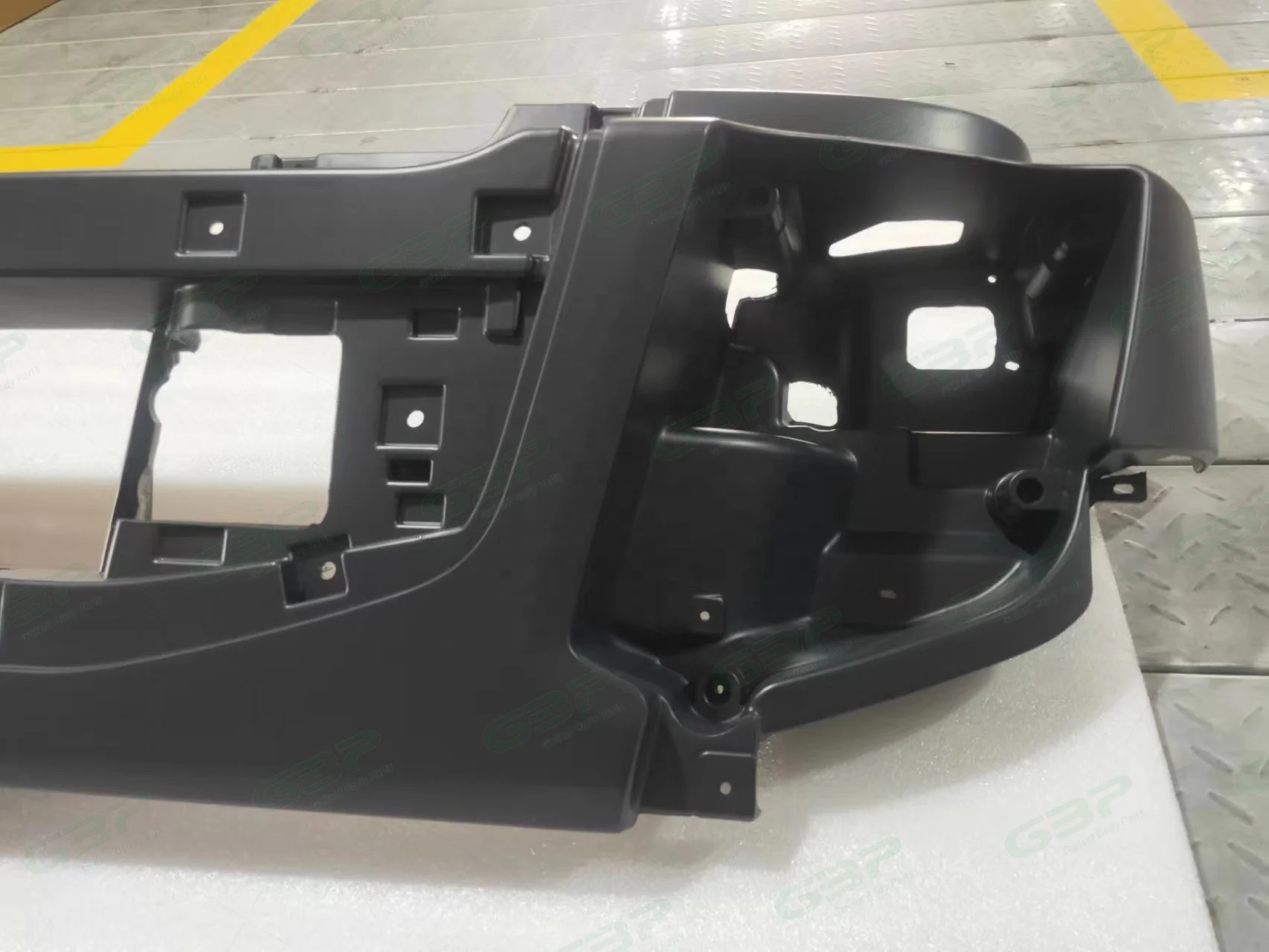 Бампер 82535065 21849925 для европейских деталей кузова грузовика VOLVO