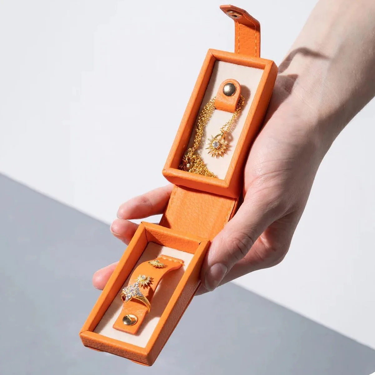 Travel jewelry box Vegan Leather box with velvet insert bracelet custom travel Snap cardboard ring necklace jewelry gift boxes