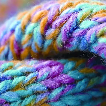 Wool yarn for machine knitting
