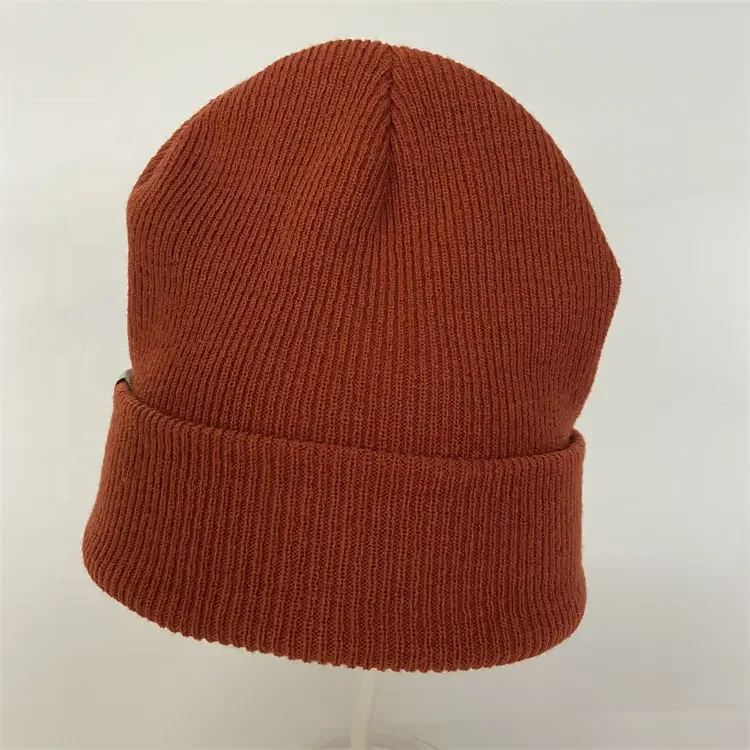 Wholesale Winter Plain Dyed Custom Woven Label 100% Acrylic Warm Knitted Beanie  Knit Hat Cuff Beanie Ginger Blank Hat With Logo