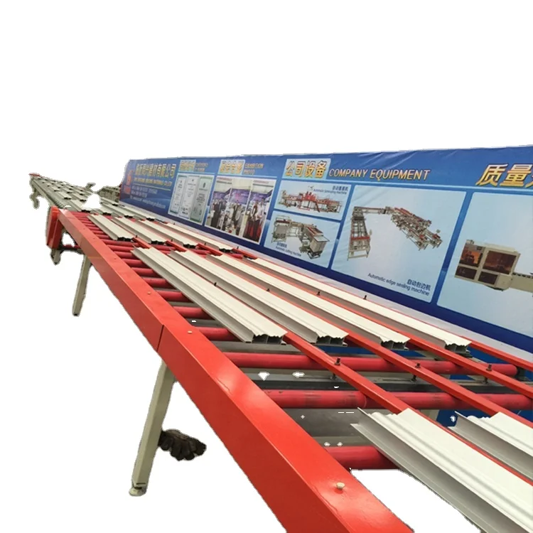Fully automatic gypsum cornice line equipment.gypsum cornices manufacturing machine.