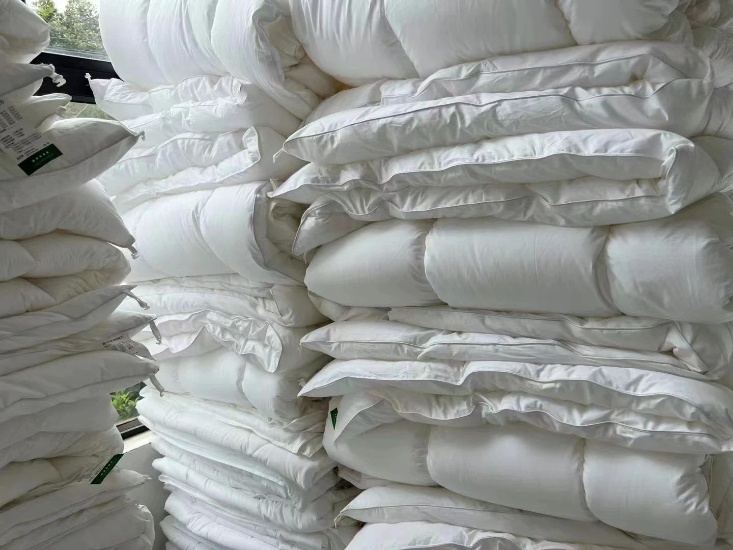 Hot Selling High Quality Household Super Soft Comfortable Polyester Microfiber Quilts