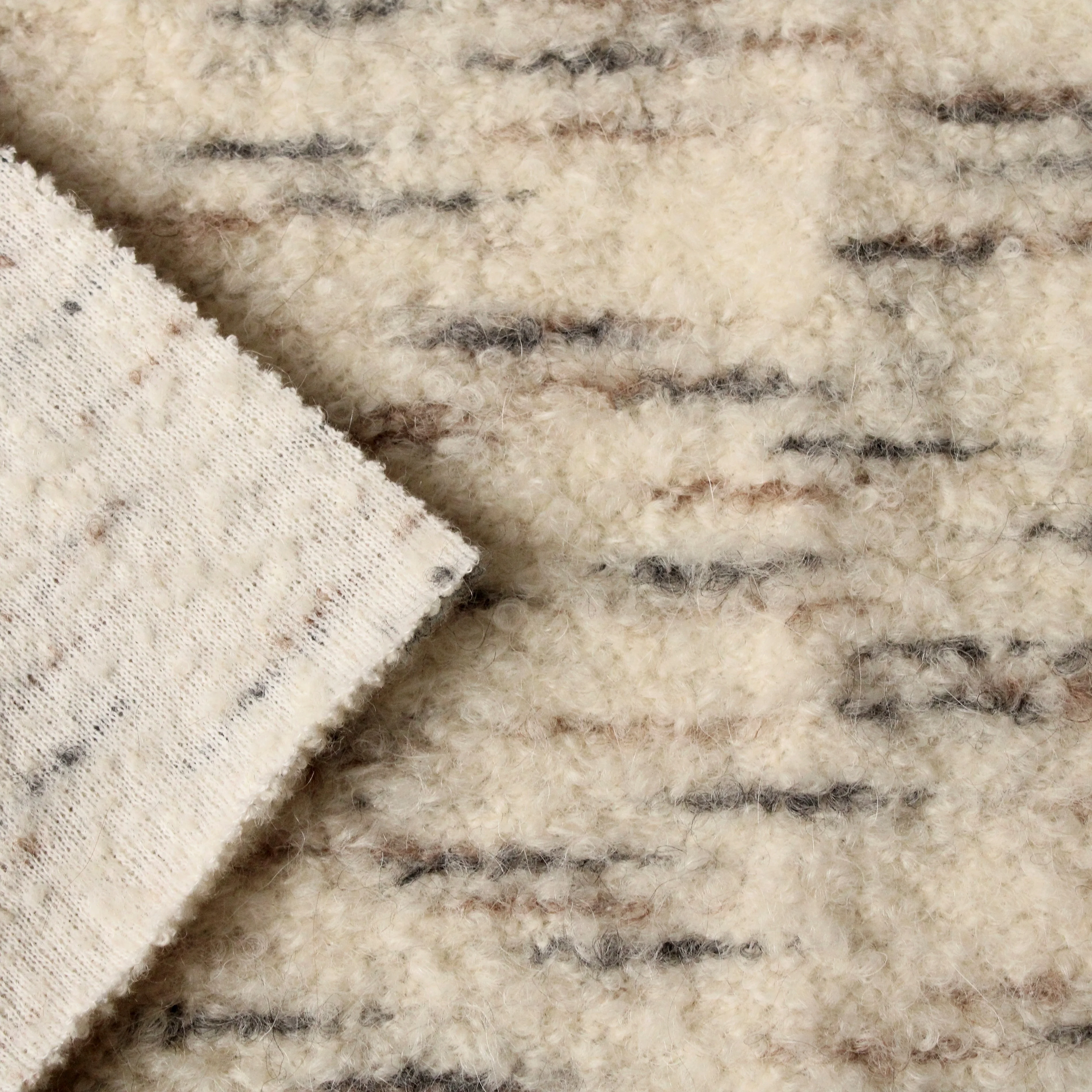 2024 Autumn Winter New Trend InStock Grey White Tiger Print 20 Alpaca 32 Wool Boucle FleeceTweed Fabric for Cashmere Coat