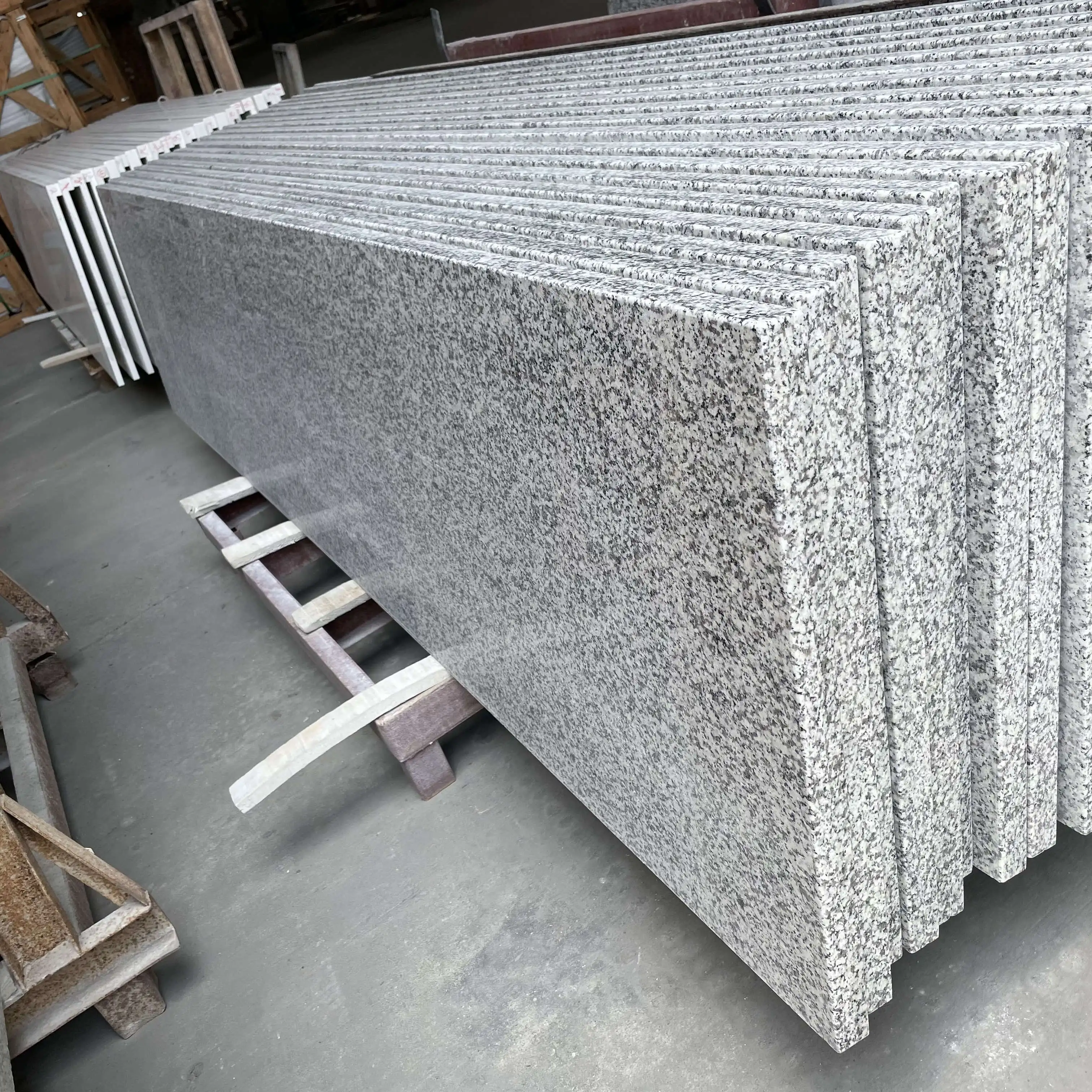 High Quality Snow Asian Top Slab Tiger White Gray Kitchen Countertop Granite