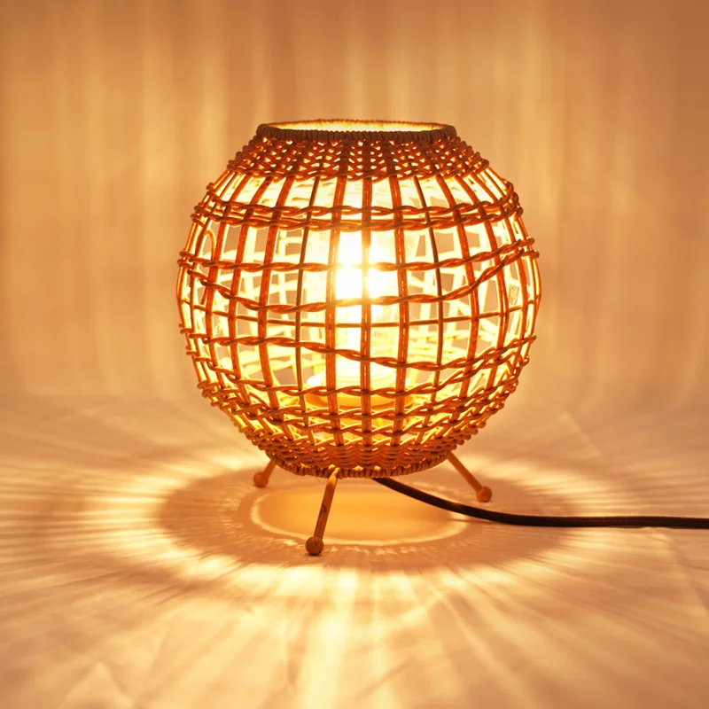 Good Price Handmade Small Woven PE Plastic Synthetic Rattan Bedside Decoration Rattan Table Lamp for Bedroom