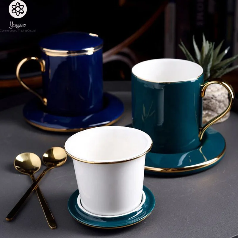 Ceramic tea cup with infuser and lid