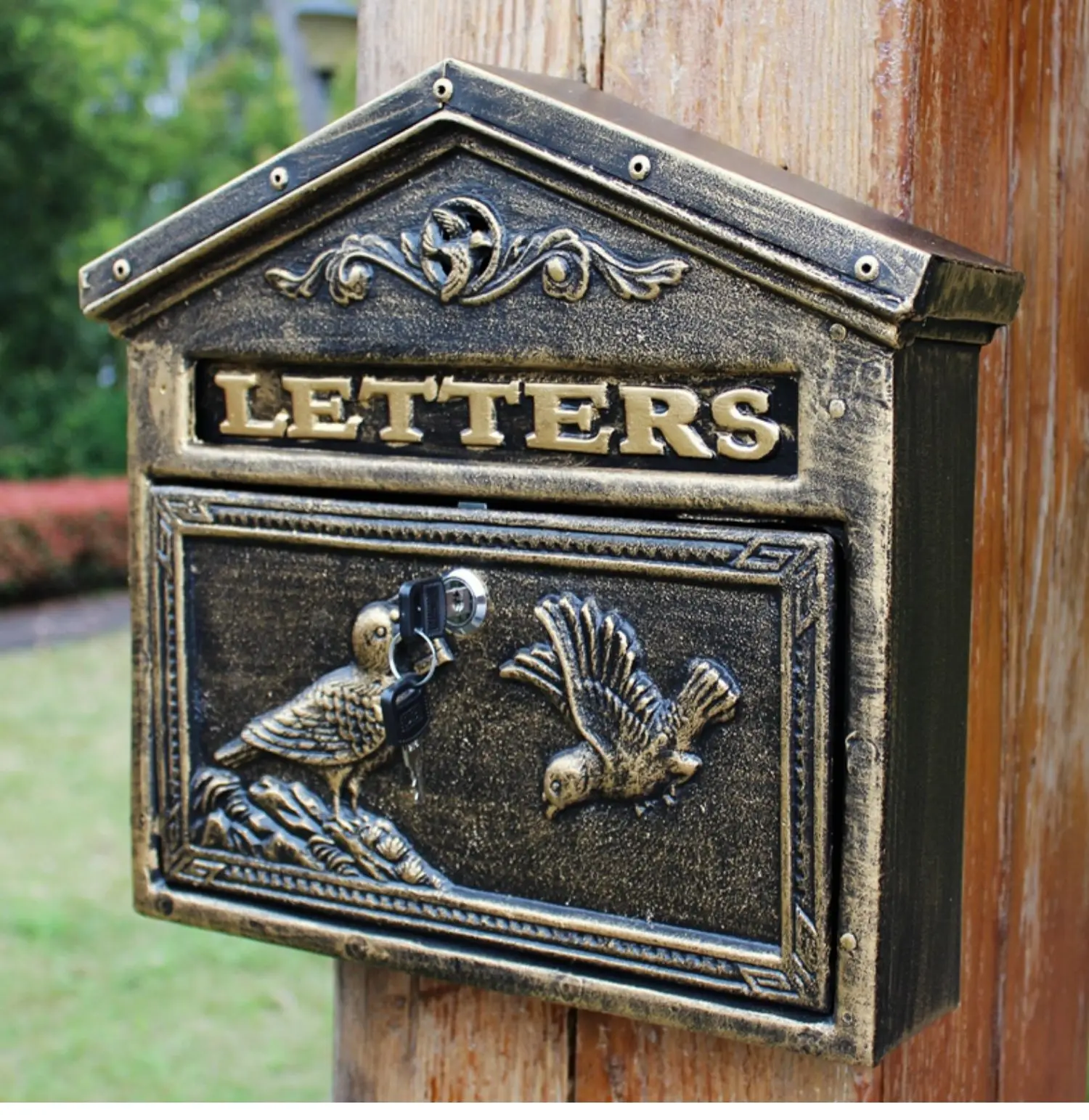 vintage style outdoor courtyard post box suggestion box Creative retro villa with locked mailbox