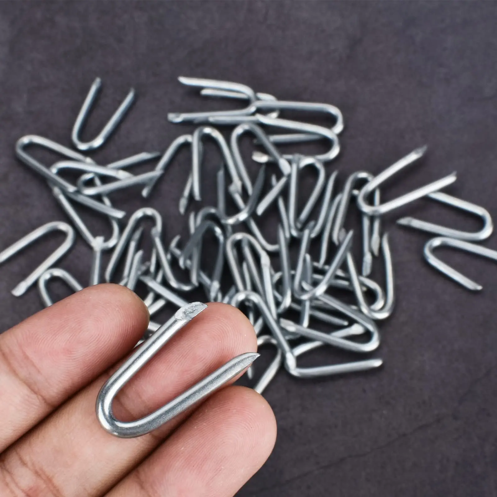 Fencing staples  U Type Nails smooth or barbed shank for poultry farming equipment