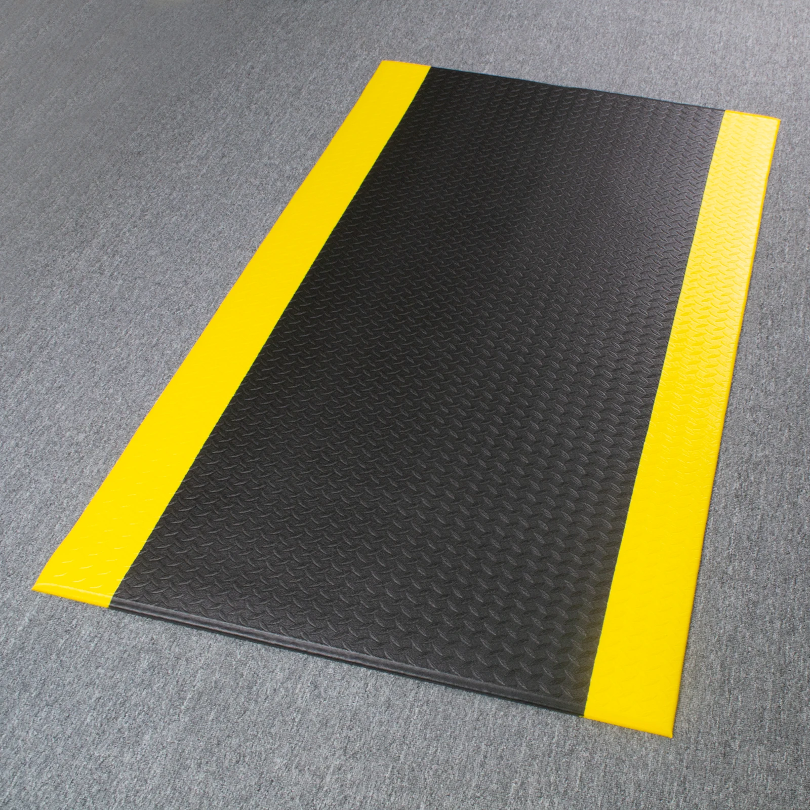 Heavy Duty Commercial Grade Diamond Plate Vinyl Non Slip Safety Ergonomic Standing Mat