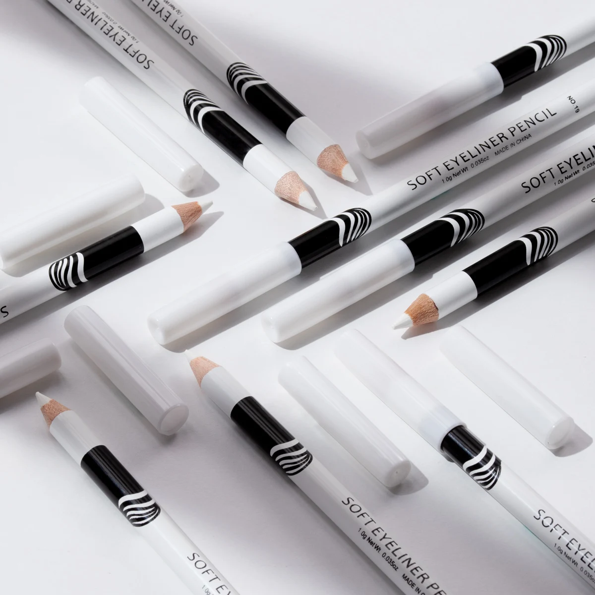 Menow P112 OEM\ODM private label makeup lasting waterproof Moist care silky white wooden Eyeliner cosmetics factory wholesale