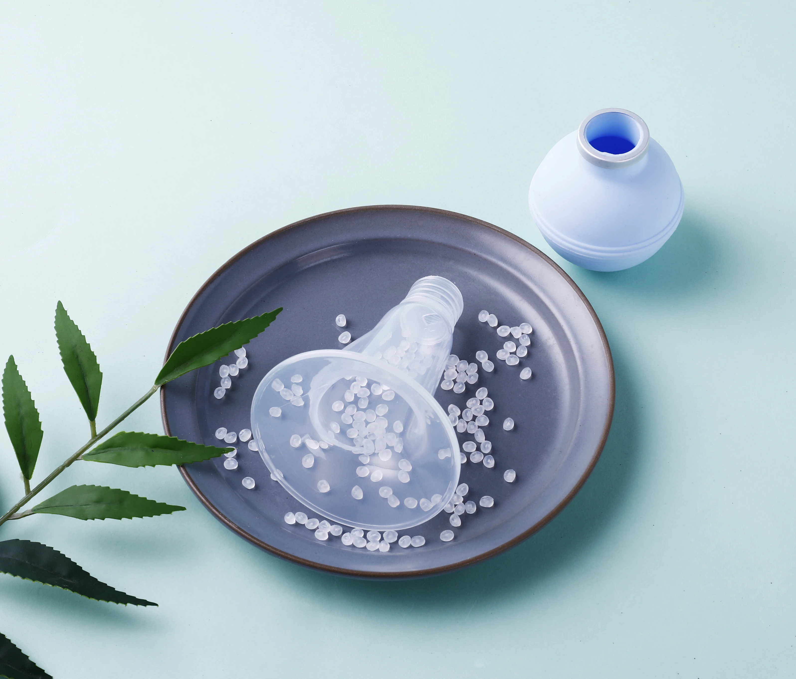 RK-3603 Custom Wearable hand Breast Pump Maternity Breast pump With Silicone Cup