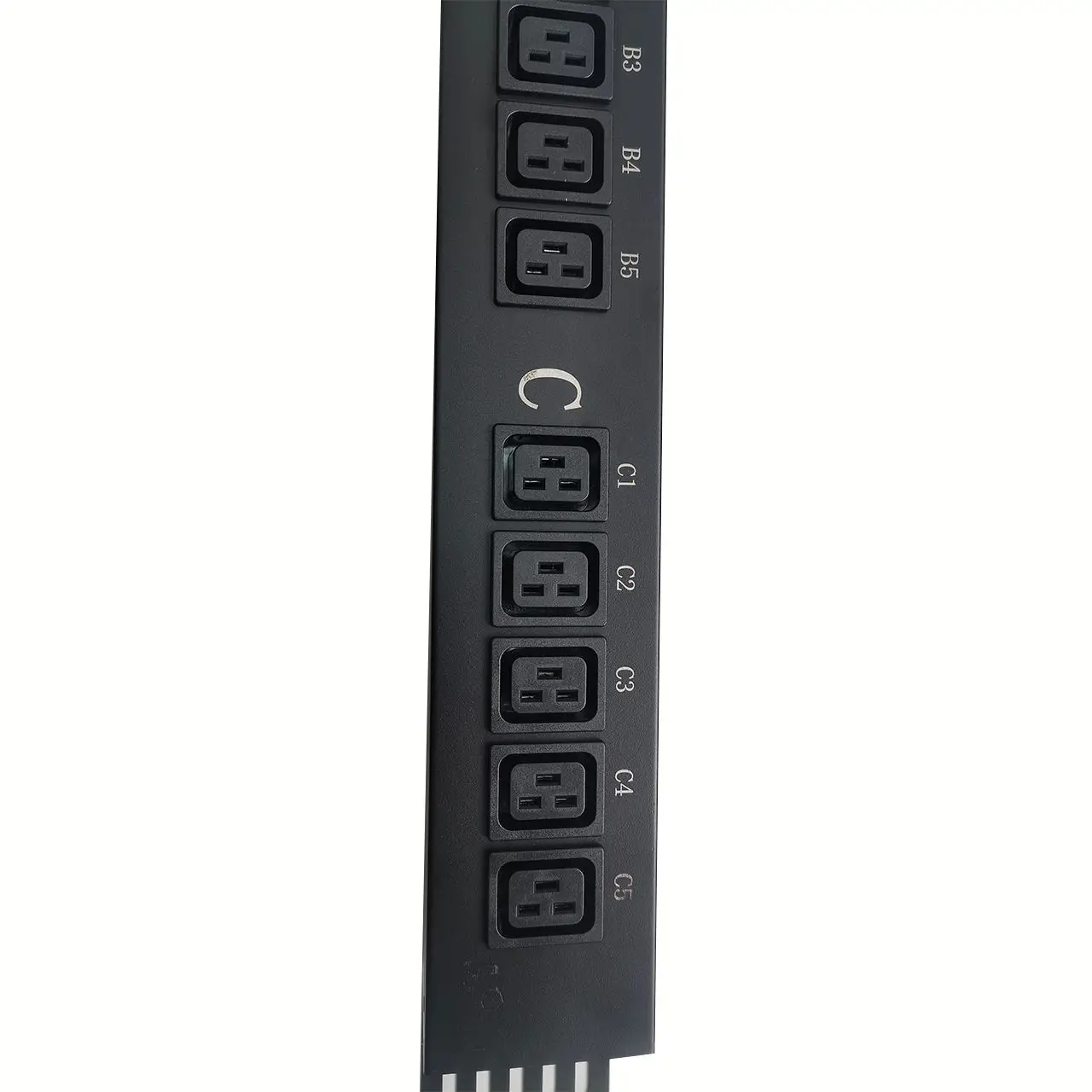 Horizontal Installation Power Distribution Unit 80A 3 Phase 15 Sockets Rack 415V Servers And Pdu
