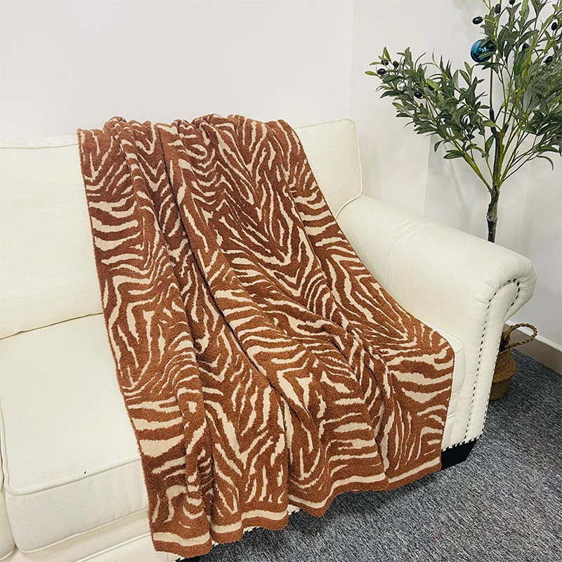 China Manufacturer 50 60 90 chunky plush thick winter chenille knit throw blankets for home bedding