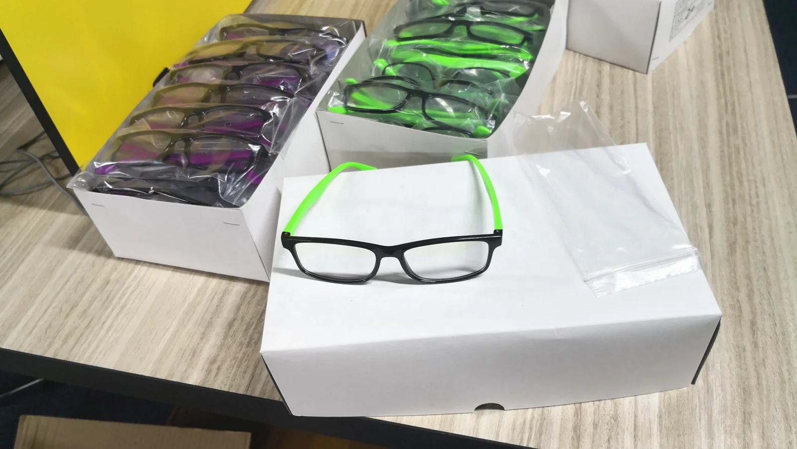 Wholesale Anti-ultraviolet anti-blue eyewear computer  UV400 flat blue light blockin glasses