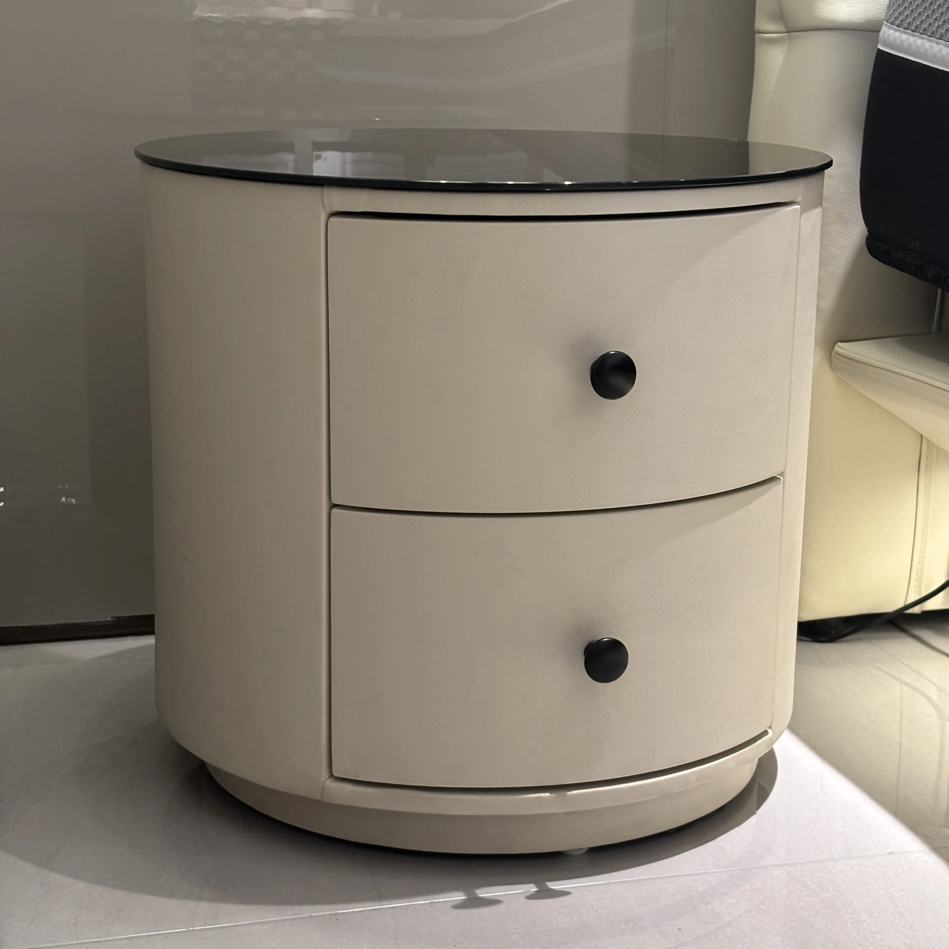 Modern Luxury Leather Wood Nightstand Mirrored Bedside Table Extendable Drawers Home Furniture Apartment Use