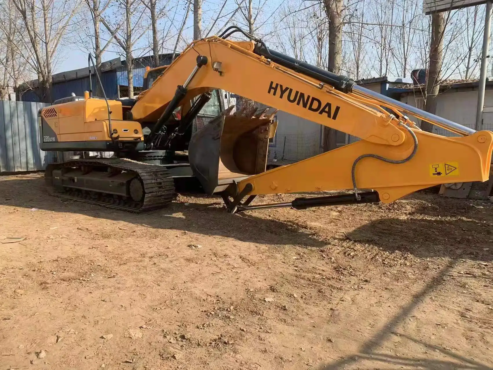 Original Used Hyundai excavator  220 22ton