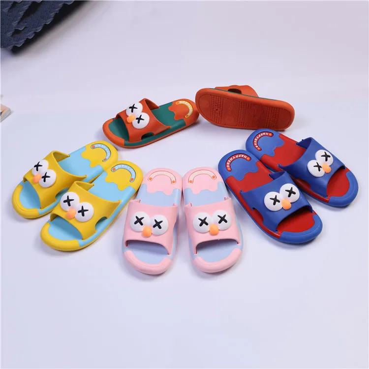 2021, образец, Бесплатная домашняя обувь, красивые роскошные Тапочки, Детские Мультяшные тапочки из ПВХ