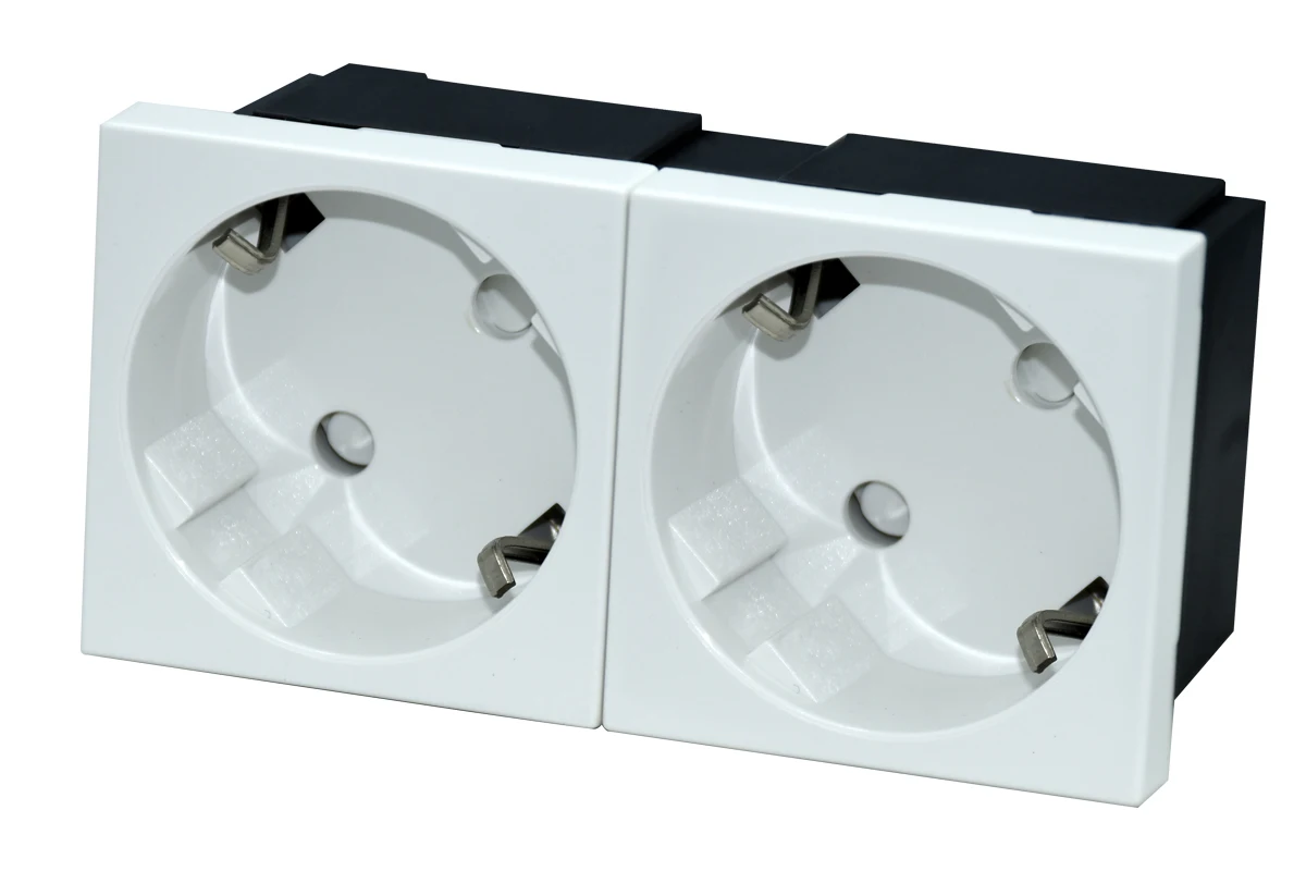 OEM/ODM NEPCI German power socket outlet 45x45 grounded 45 degree screwless XJY-QB-28 clip in 2P+E Schuko socket module 16A/250V