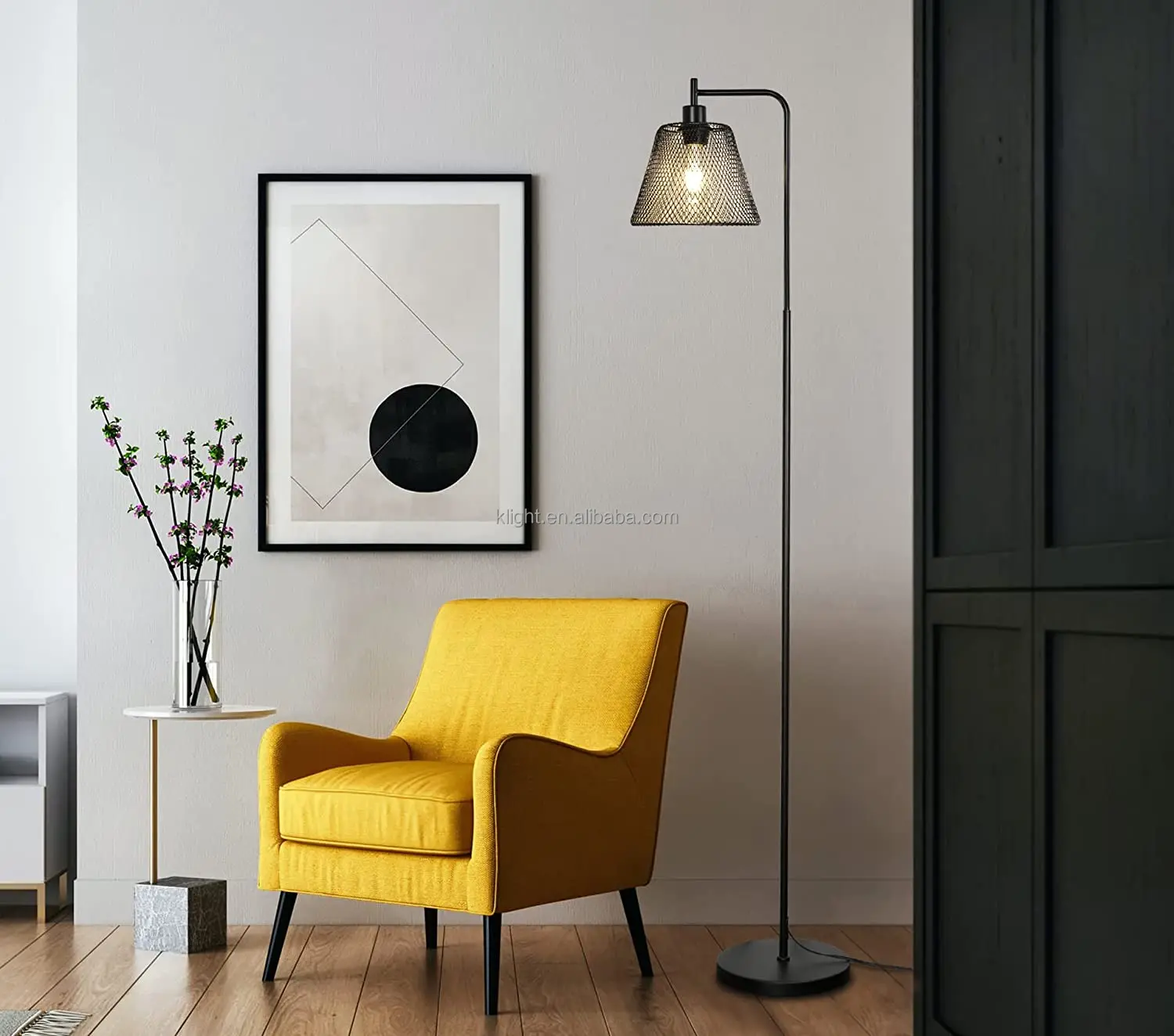 Amazon popular resilience metal Industrial Floor Lamp with LED Bulb and Footswitch,  Modern Floor Lamp for living room