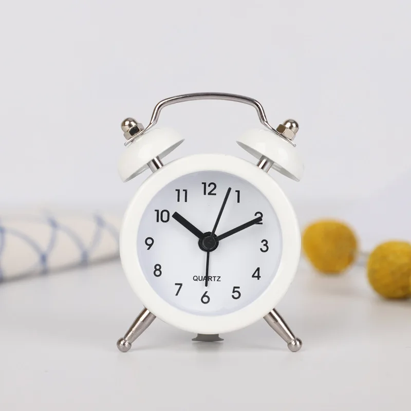 Оптовая продажа от производителя 1,5 дюймов будильник креативные модные настольные часы домашний декор металлический электронный будильник