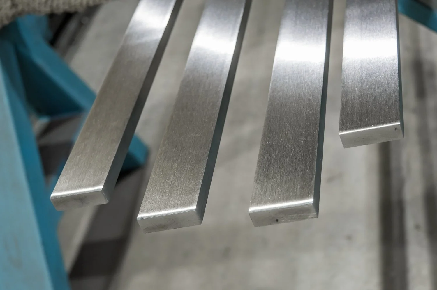 2-40mm thick 304L 316L 317L 904L stainless steel flat bar