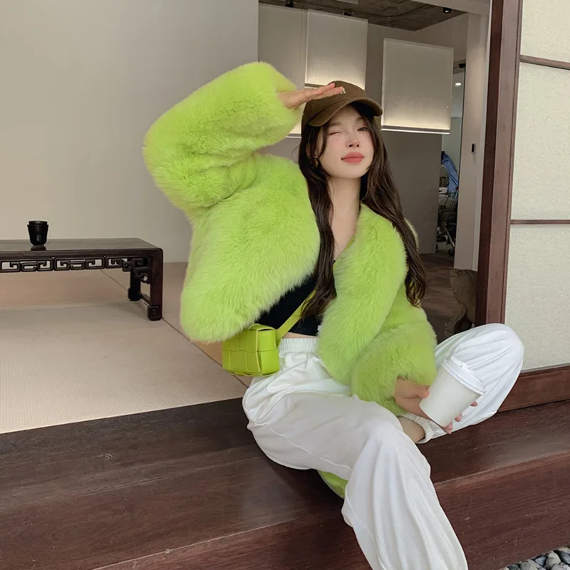 spring 2024 Green women clothing  Fur crop Coat  Plus Size collar Coats With Fur For Ladies In Winter Short fox  fur Jacket
