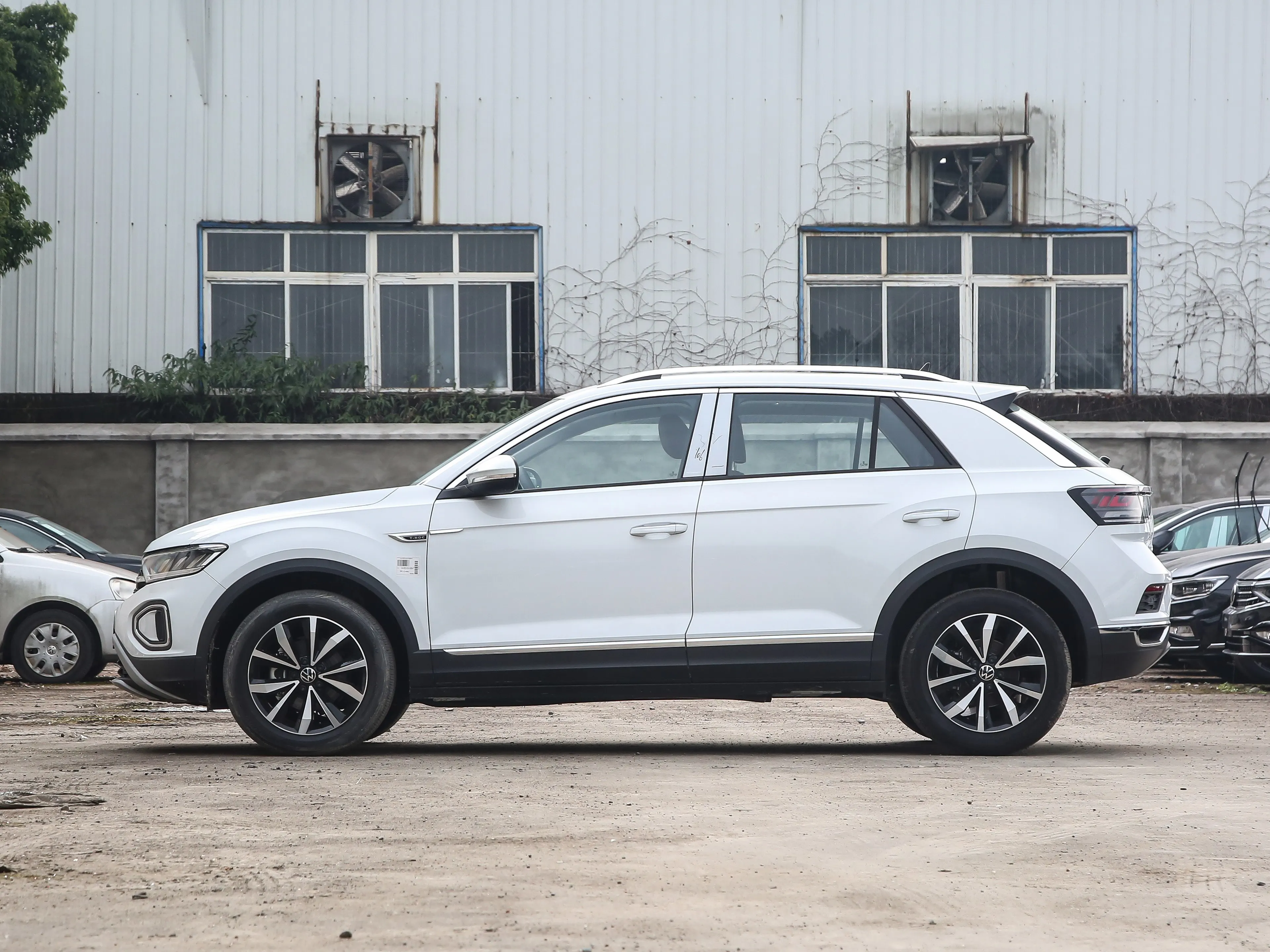 2024 2023 Автоматический Автомобиль blau 1.5l 160 300 tsi starlight vw t roc