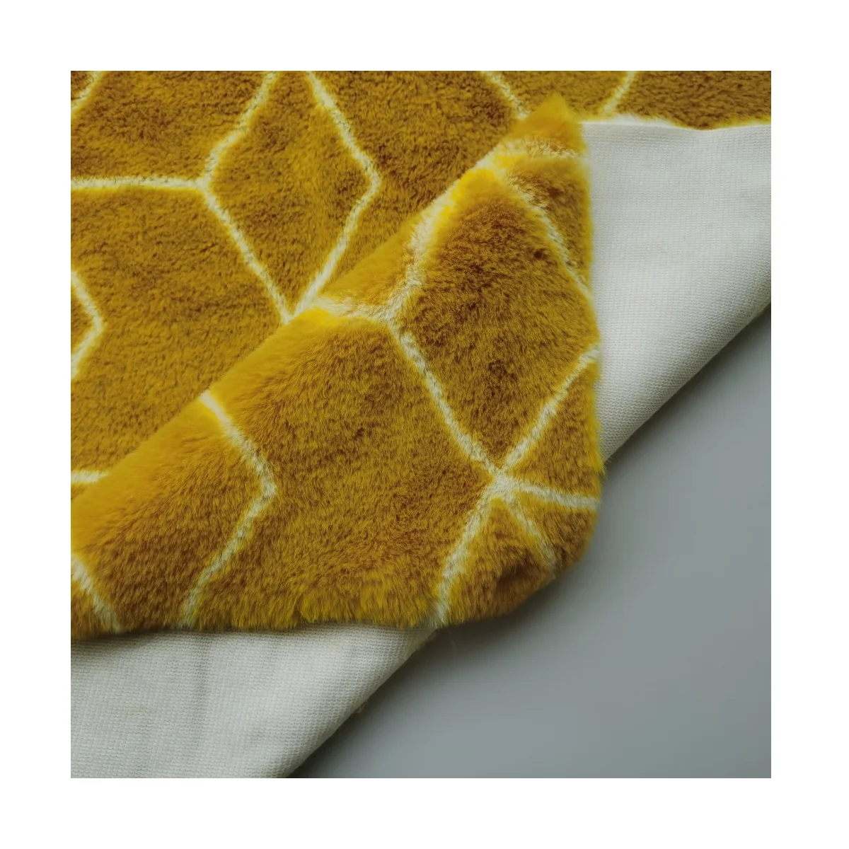 Hexagon Pattern Printed Rabbit Faux Fur Fabric Shannon fabrics for Garment/ Home Textile/ Toys