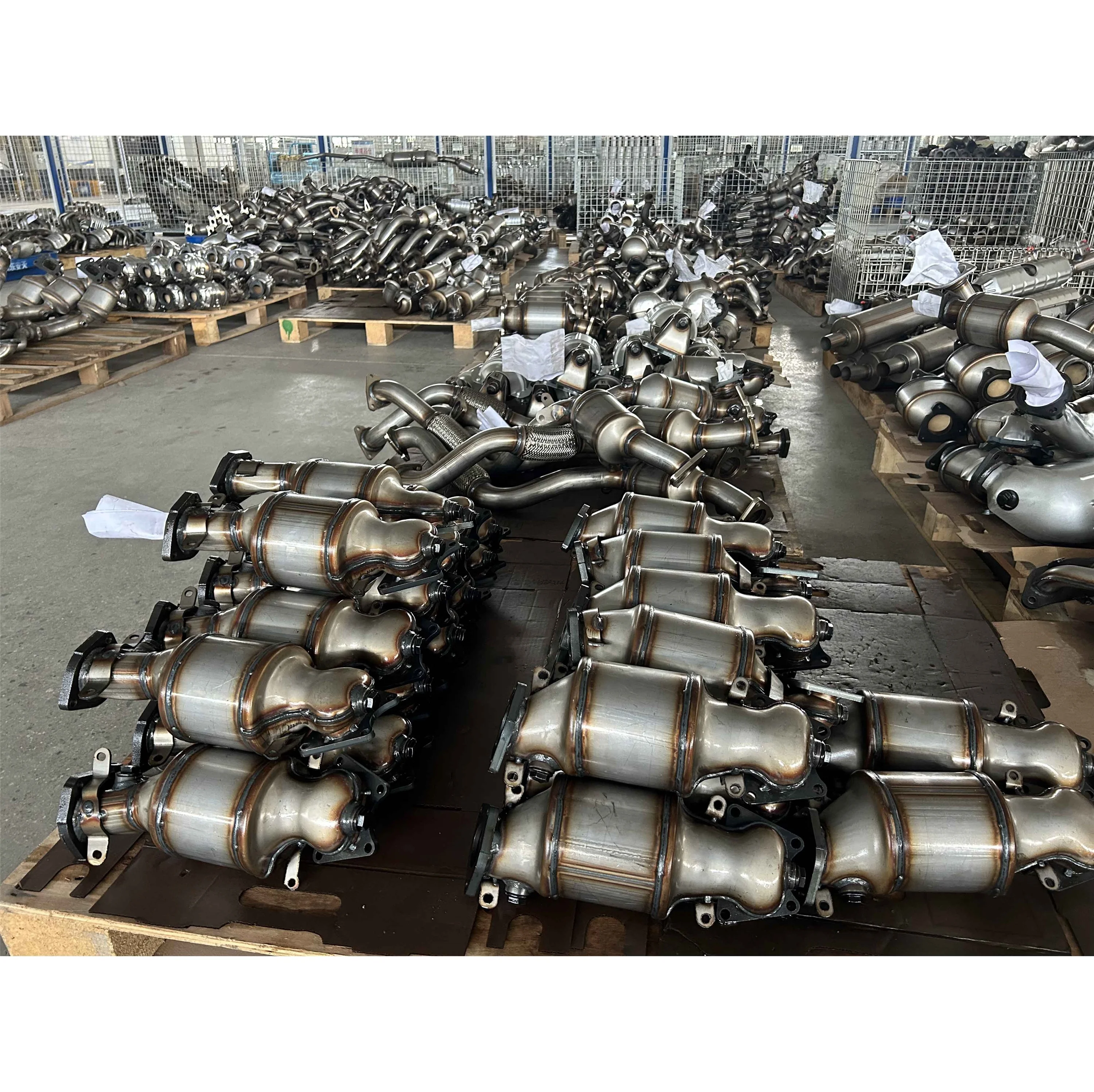 For Honda Accord 2.0 series Noise reduction and noise reduction auto parts   catalytic converter