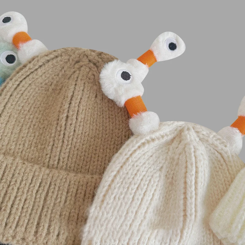 Winter cartoon monster knitted hat with light-emitting tentacle winter men women cute quirky skull cap colorful beanies hat