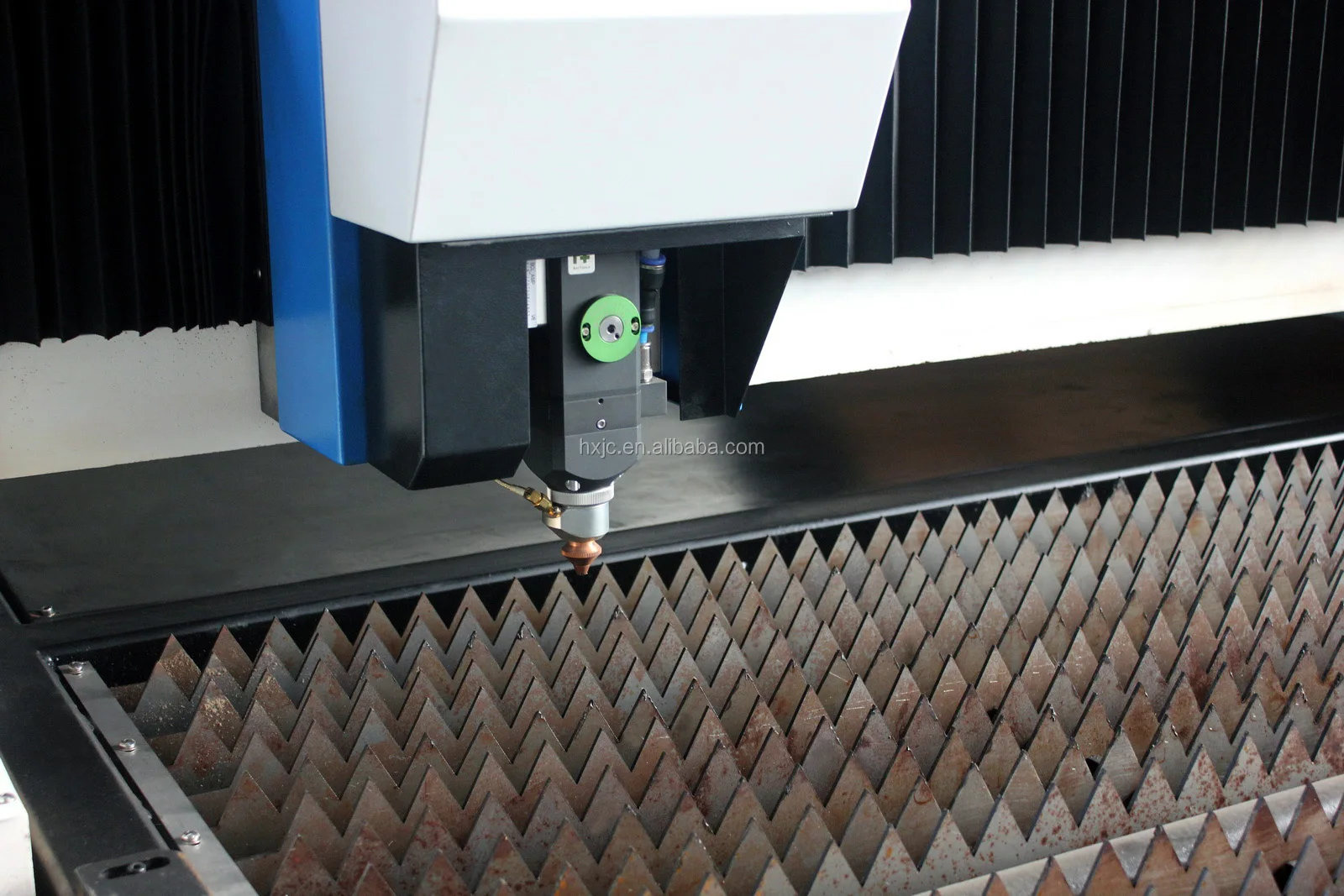 Factory Price Fiber Laser Machine Laser Marking/Engraving/Cutting Machine for Mental Jewelry Gold Sliver