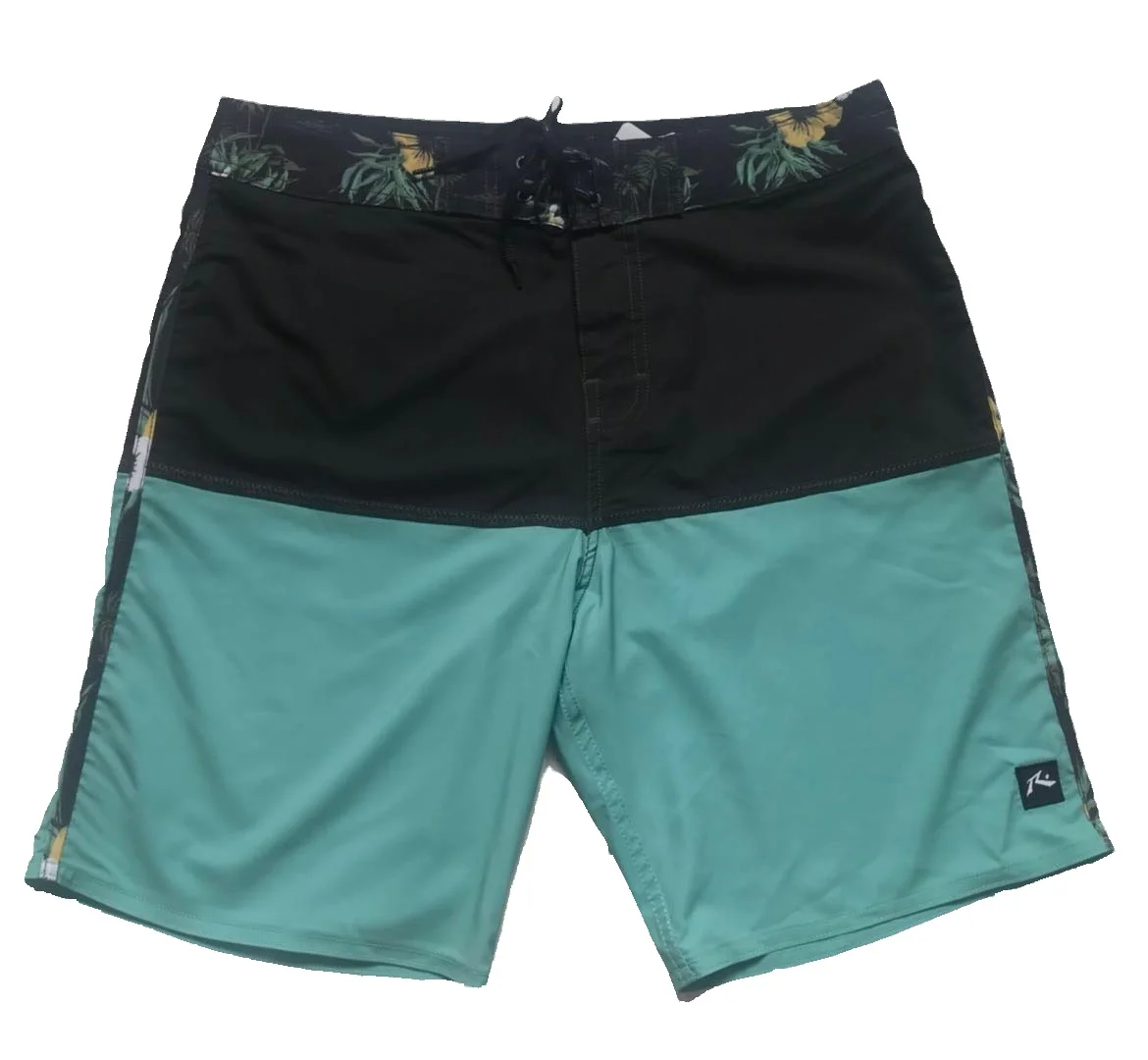 
Пляжные шорты для морского курорта из полиэстера/спандекса с плоской талией 