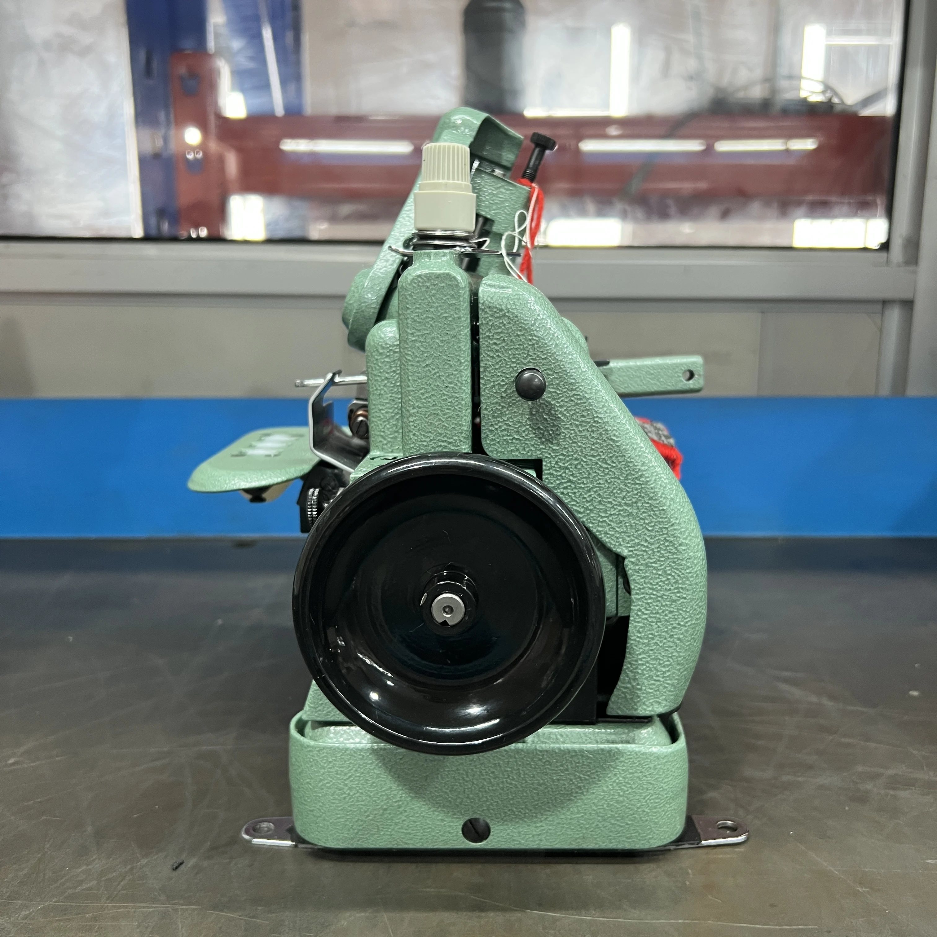 RONMACK RM-308 2 thread Industrial Carpet overedging overlock sewing machine