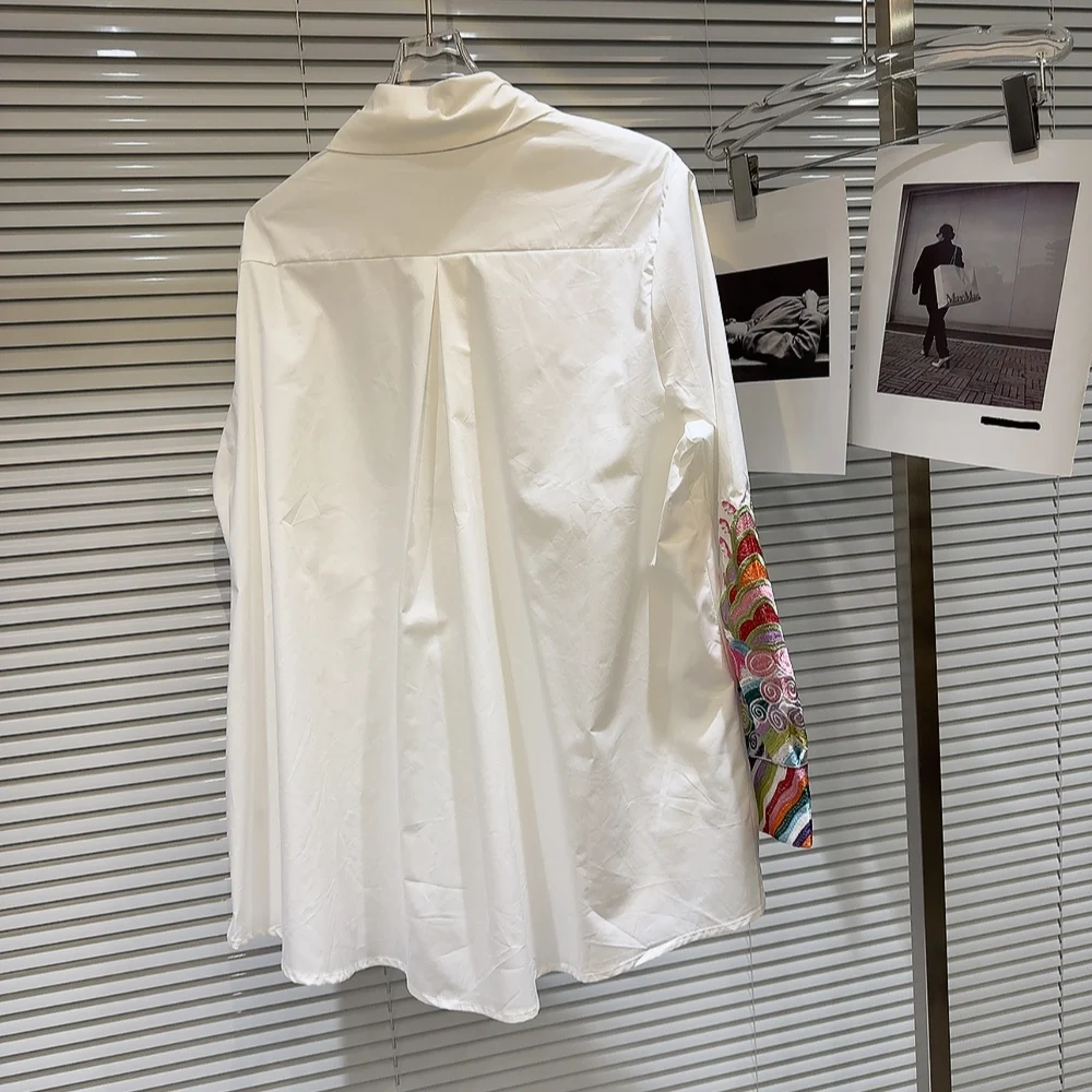 LE2026 New Chinese Style Cuffs Color Embroidery Pattern Disc Button Design Blouse